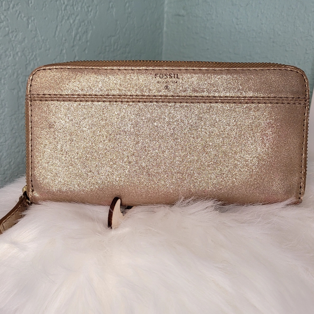 Fossil long wallet